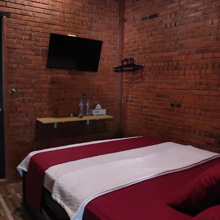 Grha Pawitra Trowulan Apartment ภายนอก รูปภาพ