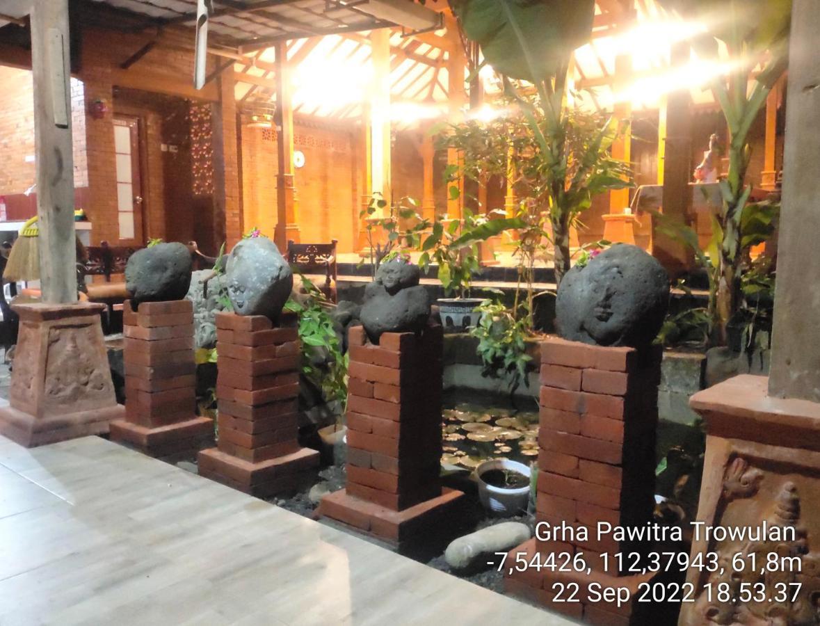 Grha Pawitra Trowulan Apartment ภายนอก รูปภาพ