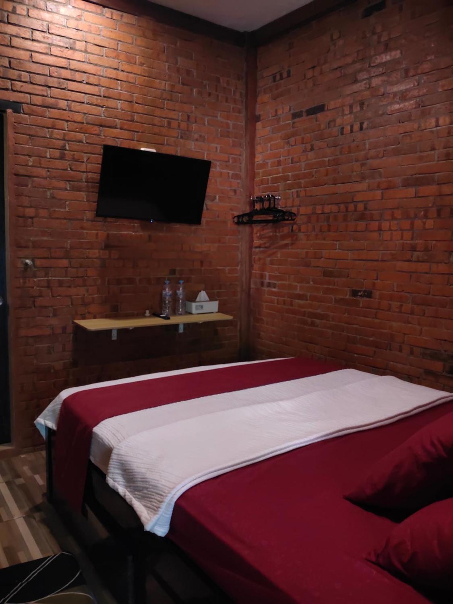 Grha Pawitra Trowulan Apartment ภายนอก รูปภาพ