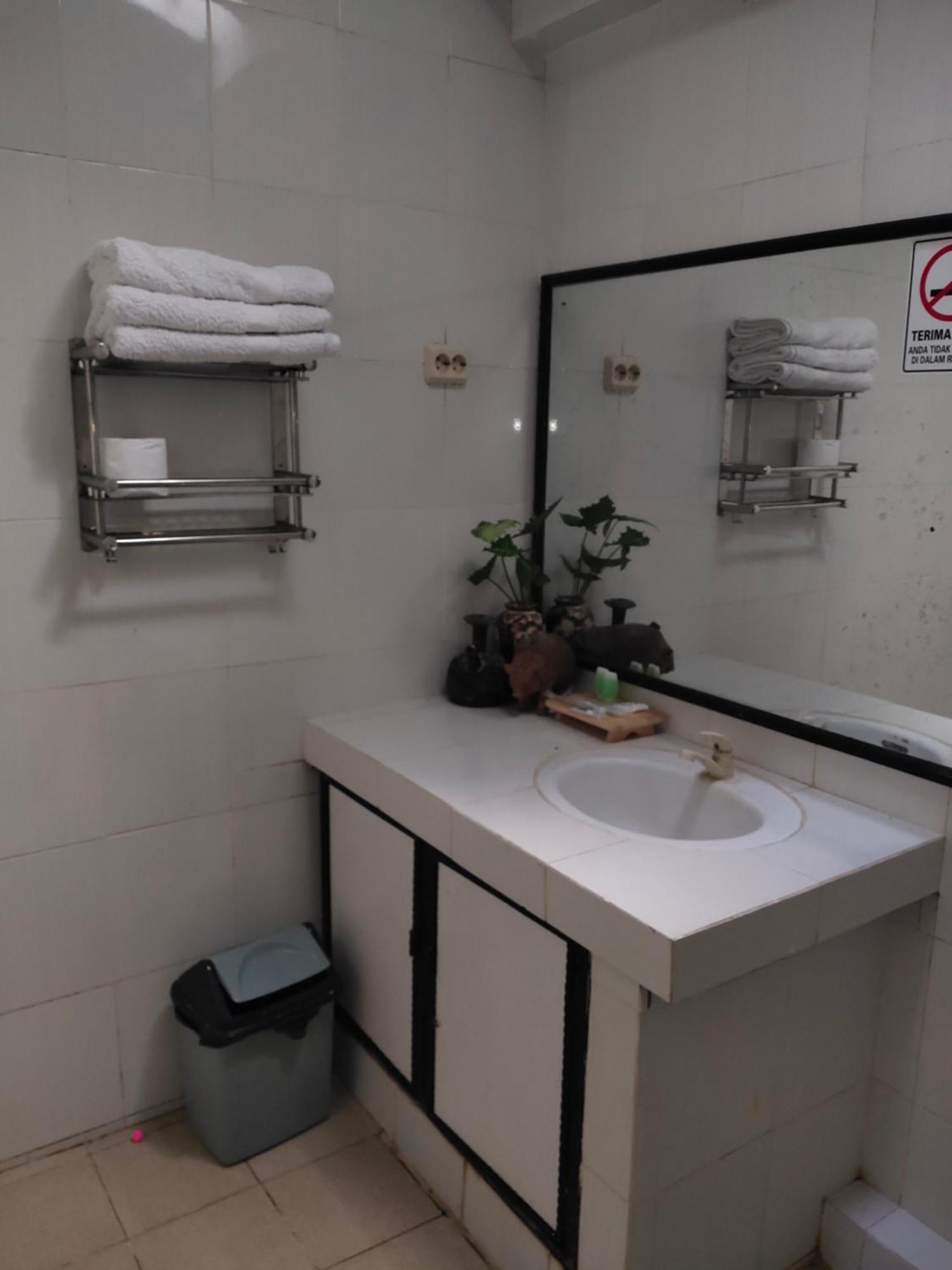Grha Pawitra Trowulan Apartment ภายนอก รูปภาพ