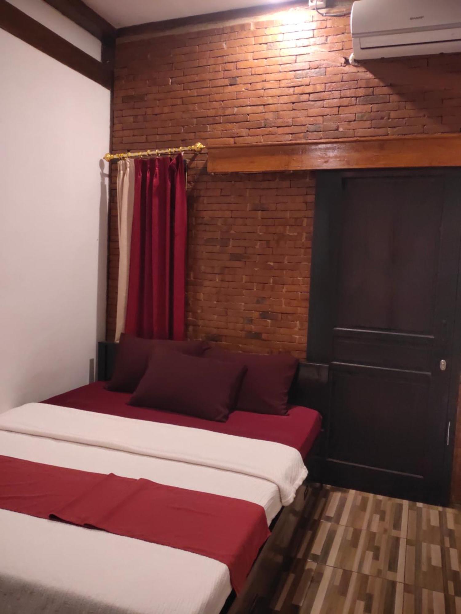 Grha Pawitra Trowulan Apartment ภายนอก รูปภาพ